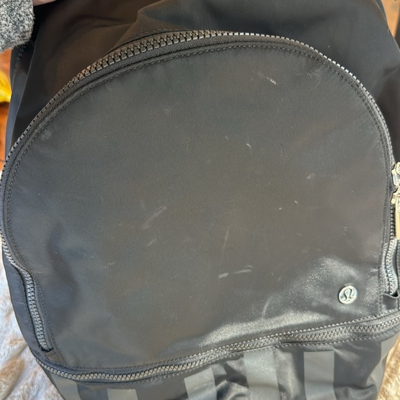 Lululemon Everywhere Backpack 22L - Picture 3 of 4